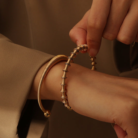 Beaded Edge Bangle – Gold (60 mm)