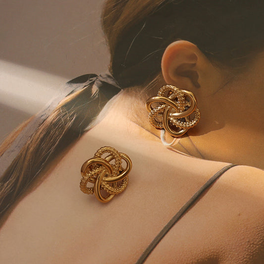 Textured Knot Huggies – Gold (18.5 mm)