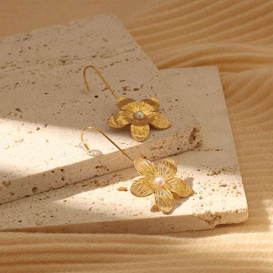 Blossom Studs – Gold (Flower 25 × 24 mm)