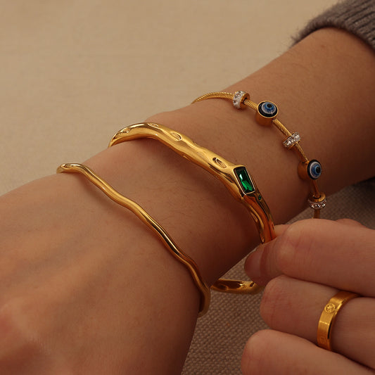 Baguette Zircon Accent Cuff – Gold (61 mm)